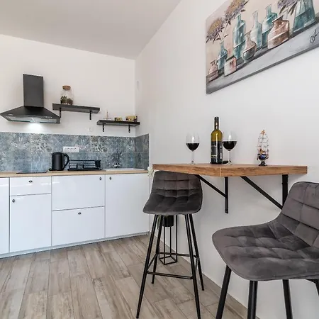 Princi Apartament *